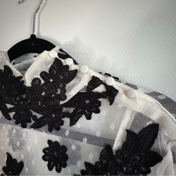 ALICE BY TEMPERLEY LONDON White Dotted Tulle Floral Lace Appliqué Blouse in US4 - Picture 10 of 10